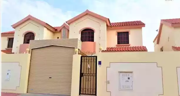 yerleşim Hazır Mülk 5 Yatak Odası U/F Müstakil Villa  kiralık içinde Doha #7232 - 1  image 